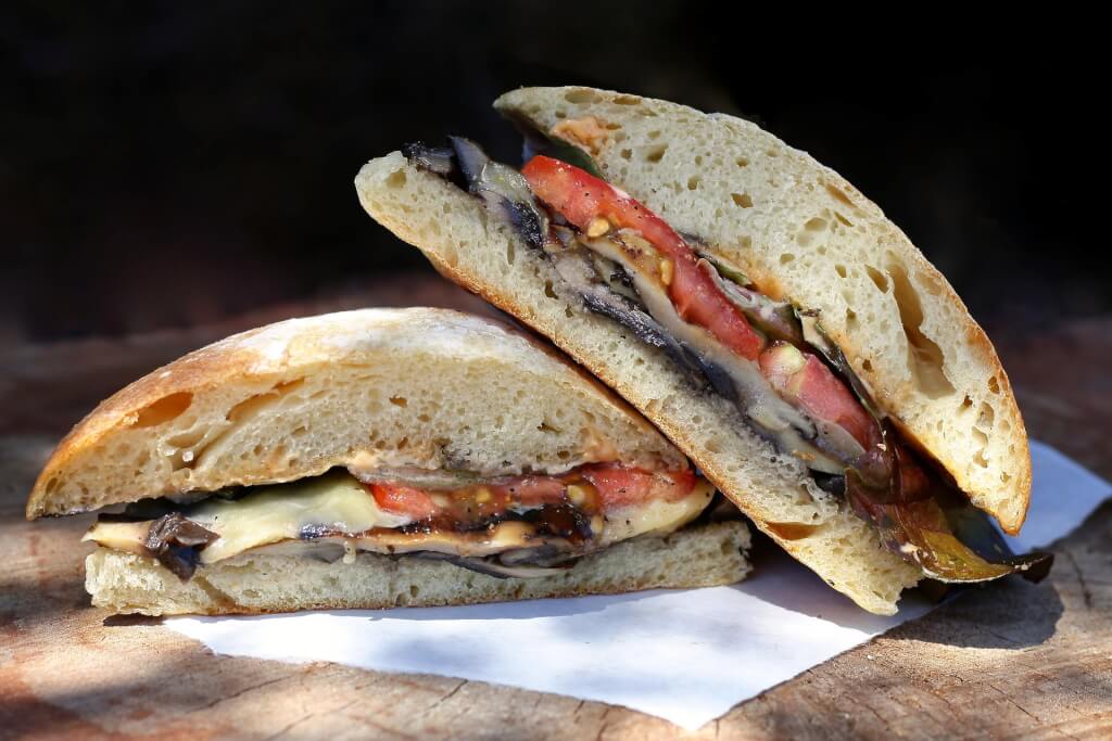 Established Deli in the heart of Hollywood!