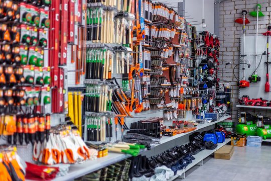 Established Hardware Store– Serving Both Commercial and Retail Clients